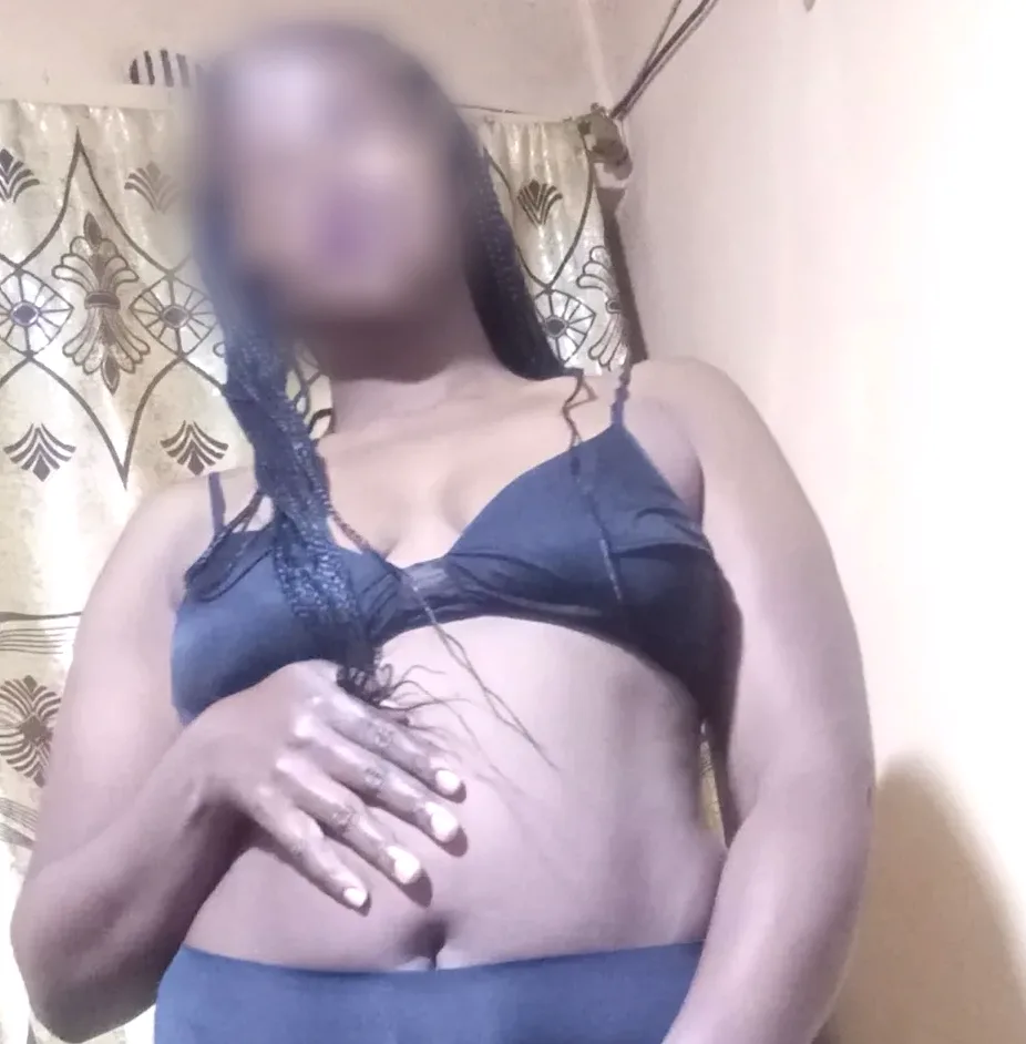 Lola, 32 años